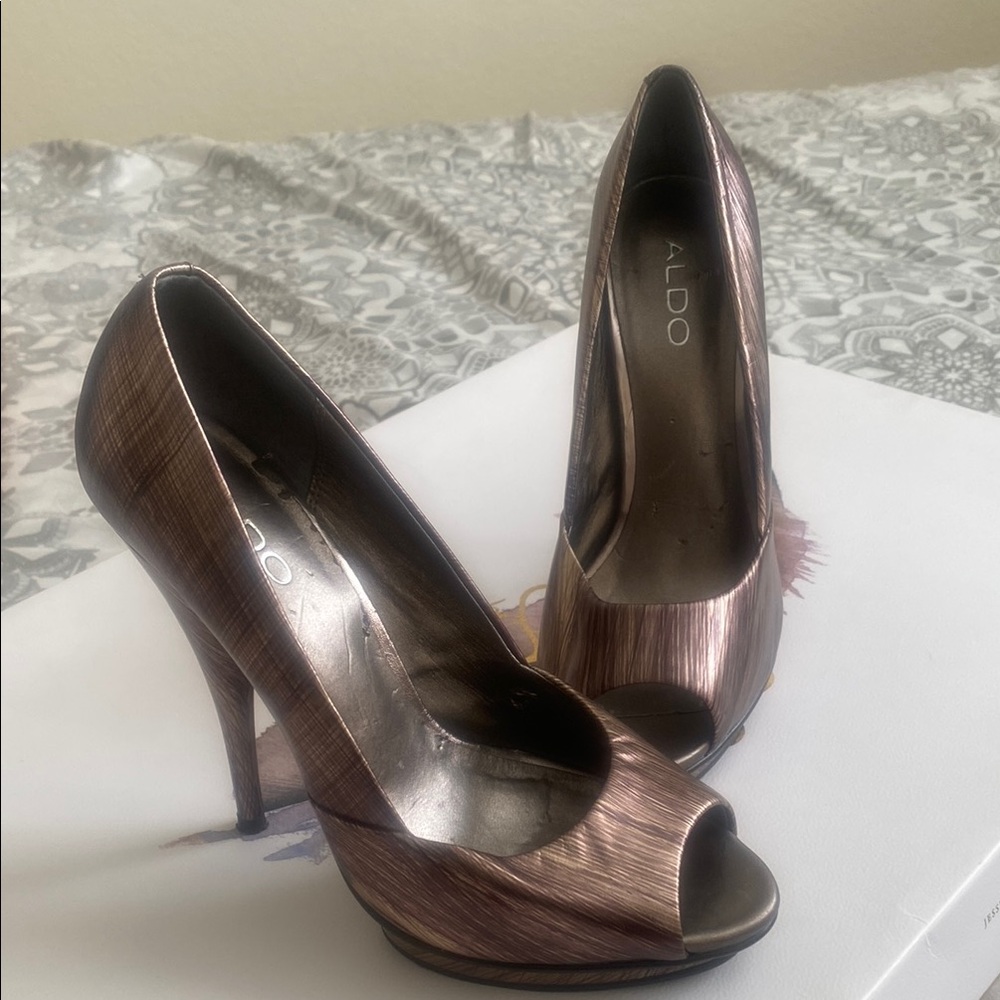 Aldo Women's Bronze Peep Toe Heels